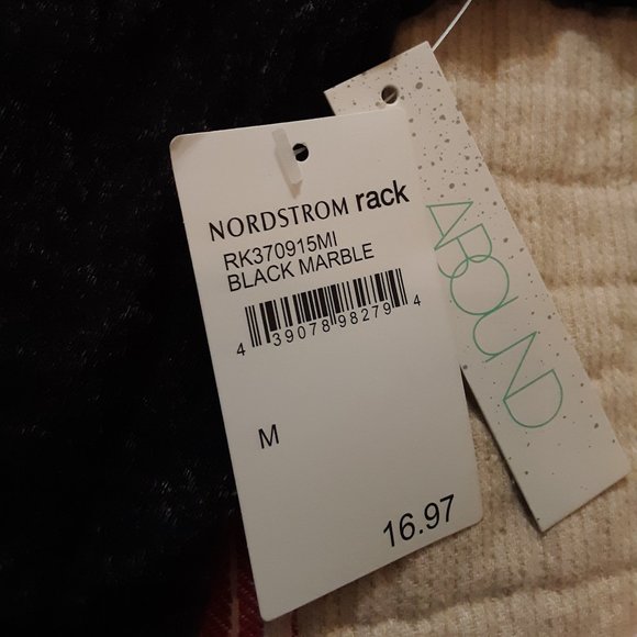 SALE NEW Soft Black Nordstrom Abound Vneck Tee SM - Picture 2 of 5